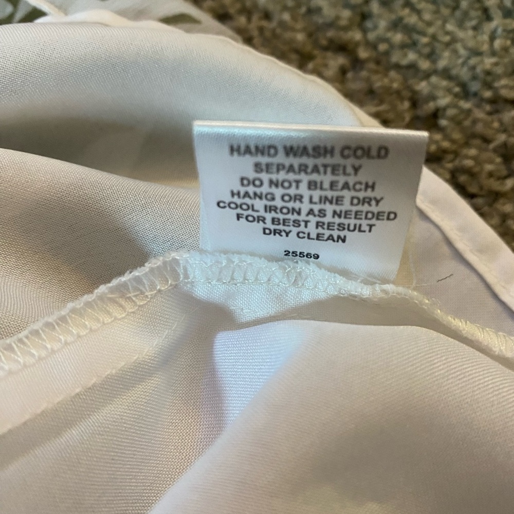 Romeo & Juliet Couture Olive and Cream Dress - Picture 11 of 13